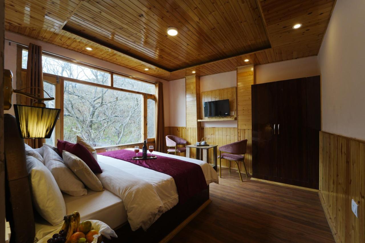 Crested View -orchard * Kufri